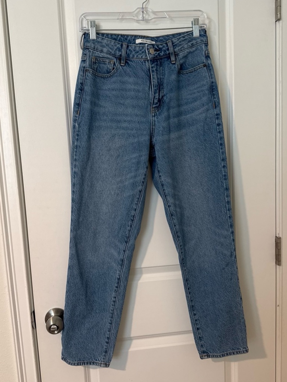 PacSun Women's Mom Jeans in Medium Blue Wash